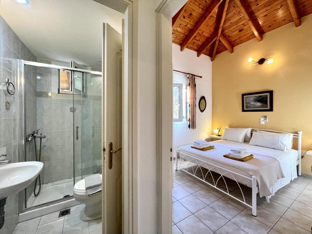 Villa Neptune Livathos  Eksteriør bilde