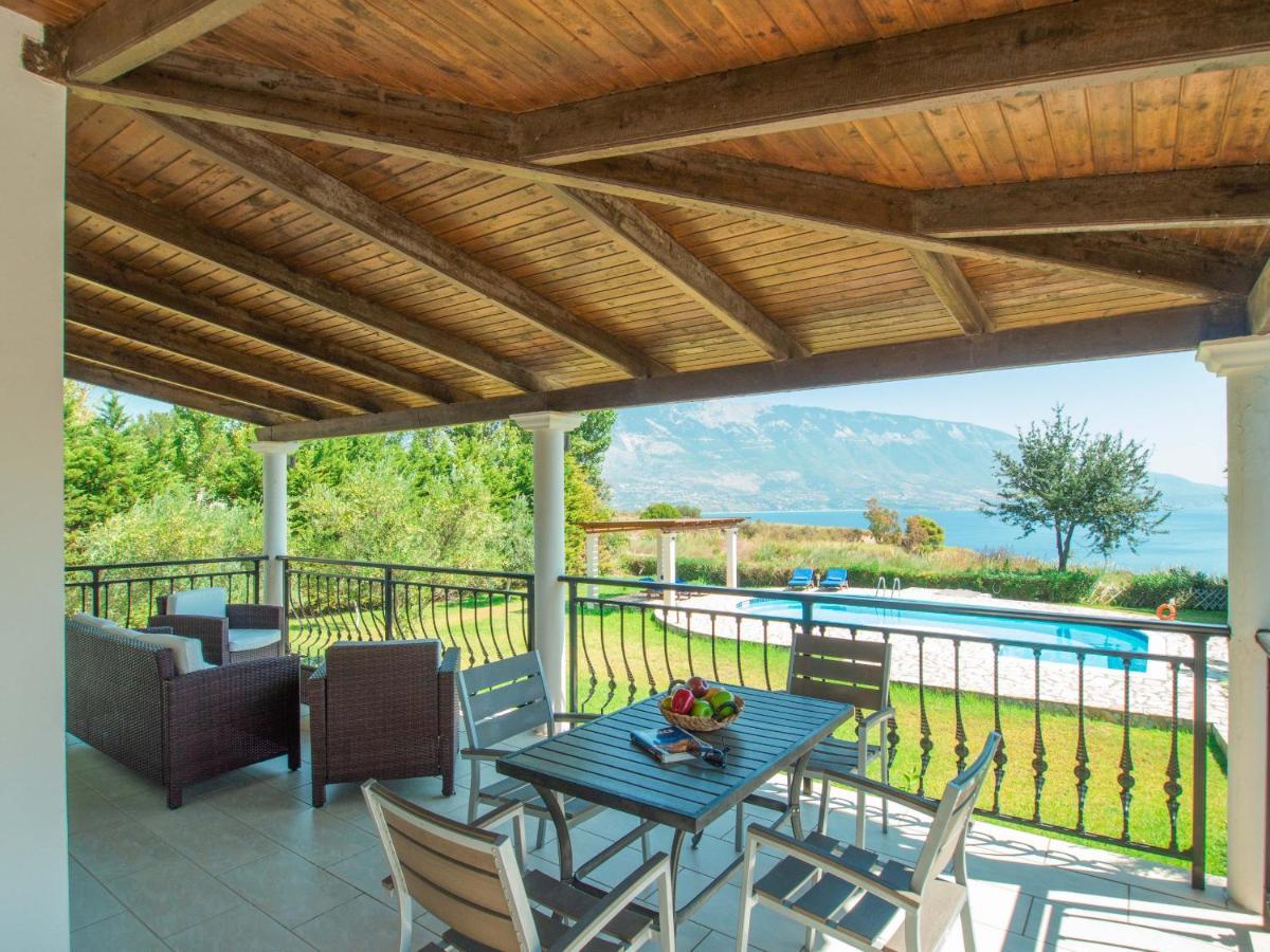Villa Neptune Livathos  Eksteriør bilde