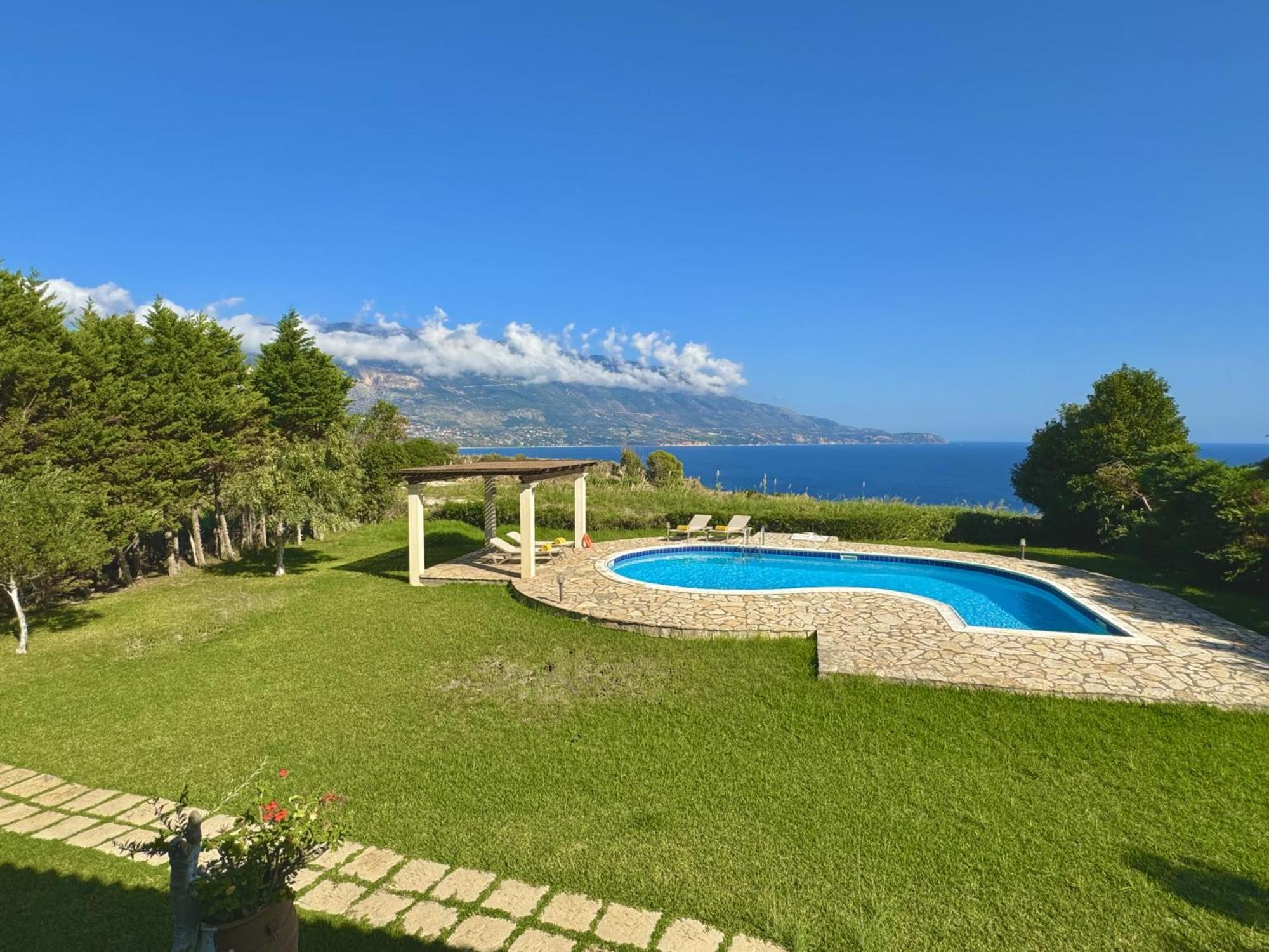 Villa Neptune Livathos  Eksteriør bilde